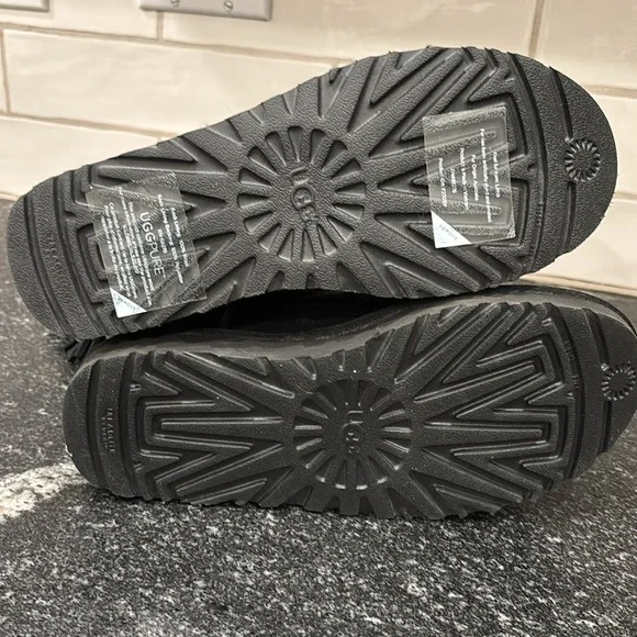 UGG Kristabelle Black Suede Boots, Lace Up Tassel size 7 - Picture 11 of 12